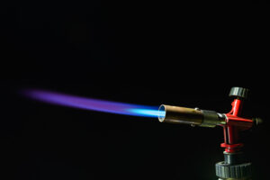 Gas burning welding gun